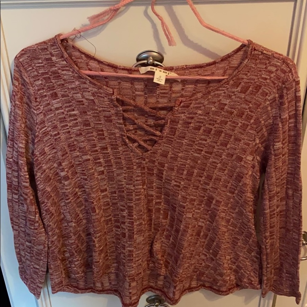 miami maroon top
